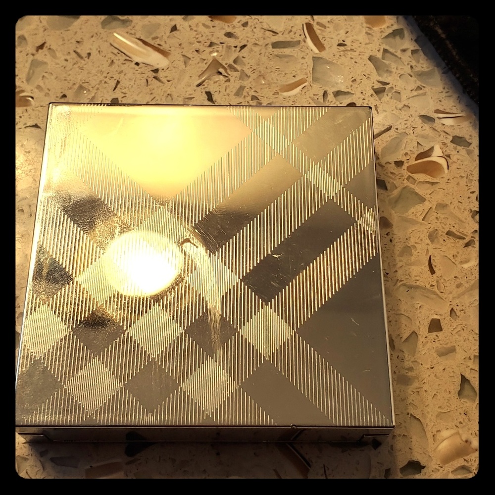 Brand-new limited edition holiday highlighter